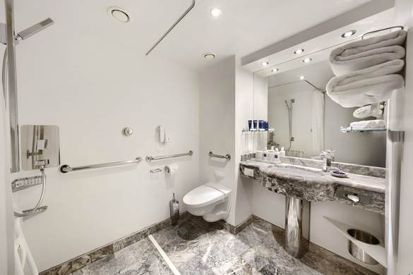 MSC Cruises MSC Divina MSC Yacht Club Deluxe Suite - Credit - MSC Rights - Ivan Sarfatti 3.jpg